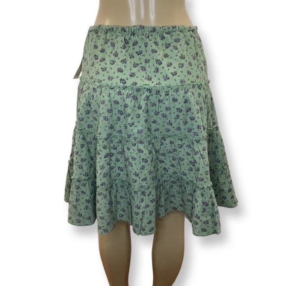 NWT At Last Floral Ruffle Waist Tie Skirt
Size: M - Picture 3 of 4